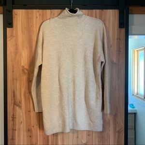 Gap maternity tunic sweater
